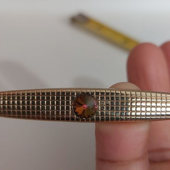 SOLD Pink Yellow Ombre Rivoli Glass Crystal Gold Tone Waffle Texture Tie Clip - Picture 6 of 6